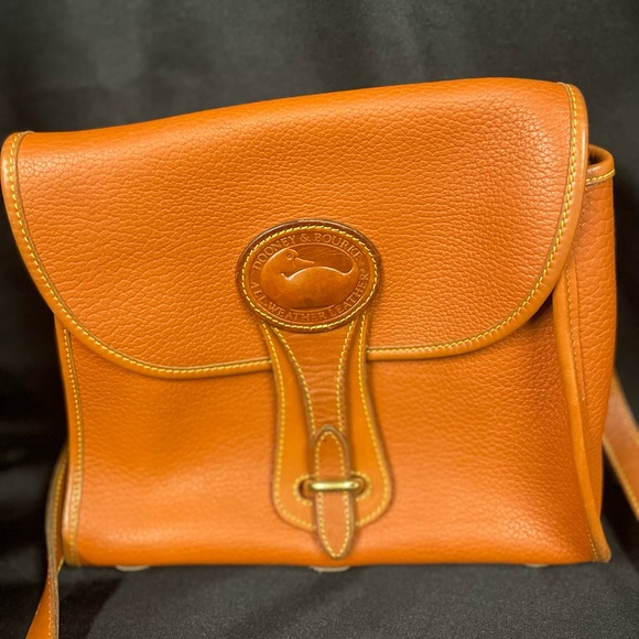 Dooney & Bourke Handbags - EUC - Vintage Dooney & Bourke Small Essex Crossbody Purse